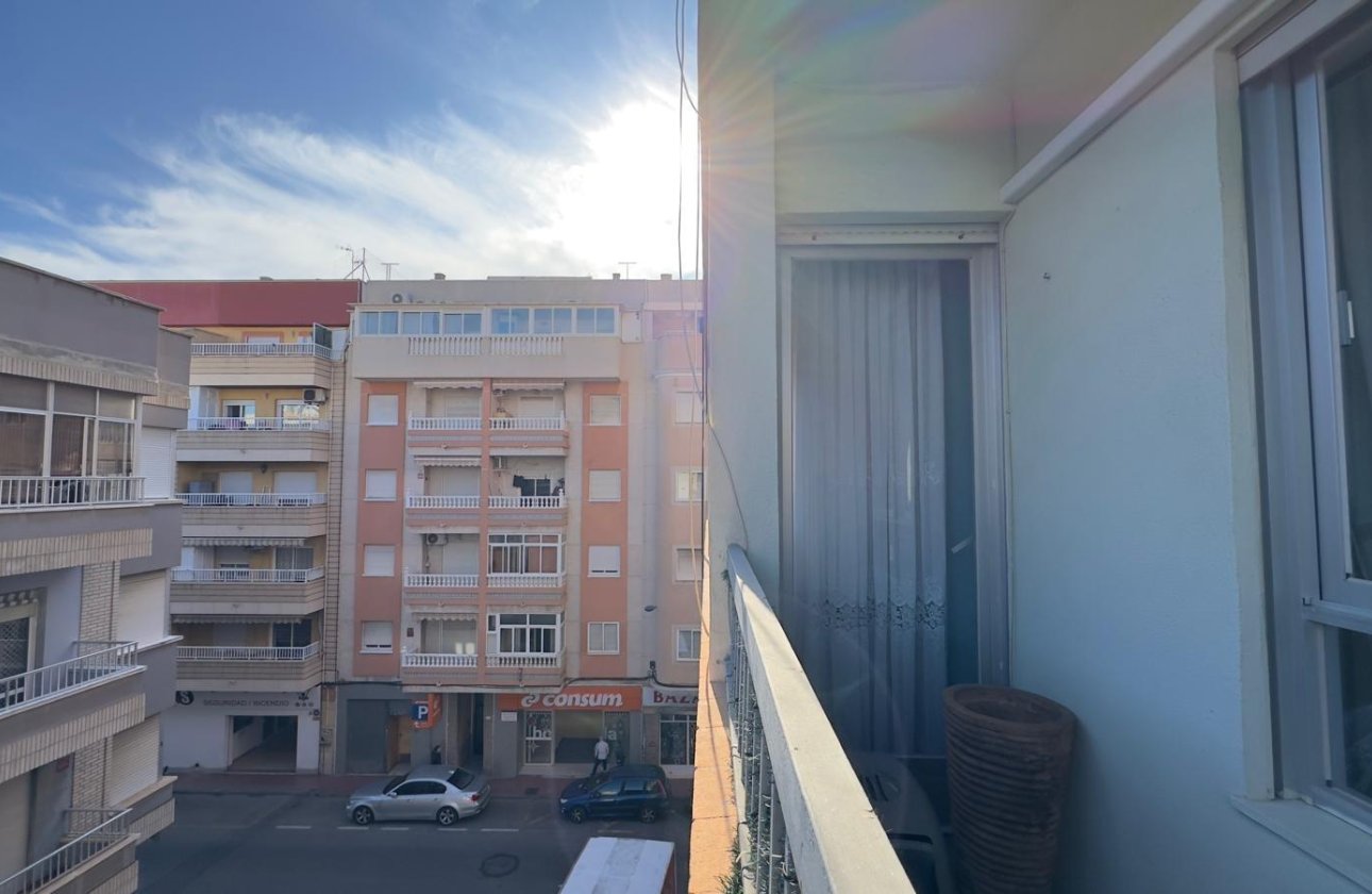 Revente - Appartement -
Torrevieja - Centro