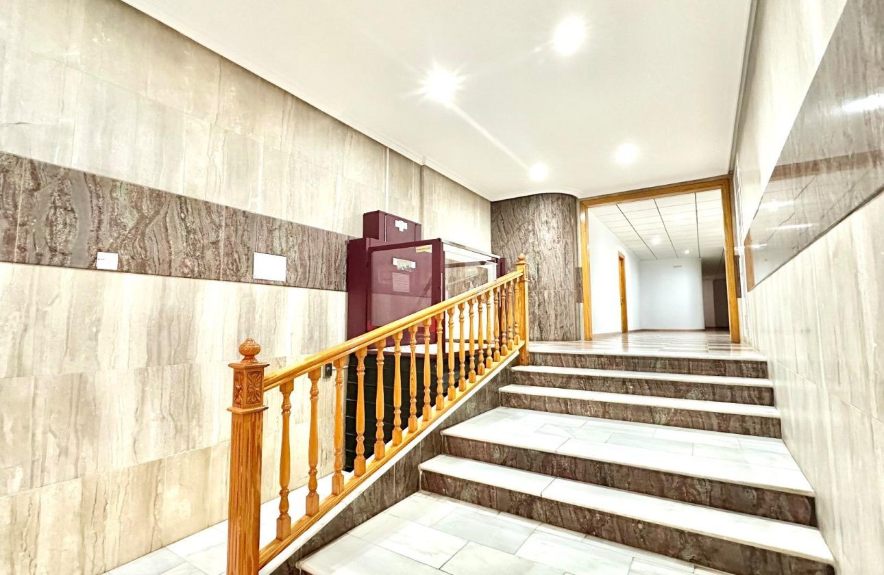 Revente - Appartement -
Torrevieja - Centro