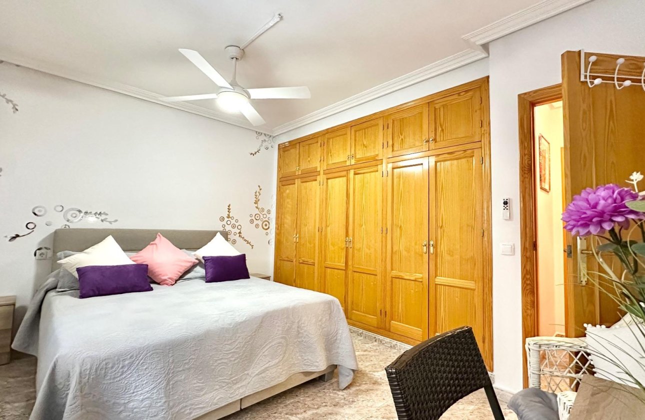 Revente - Appartement -
Torrevieja - Centro