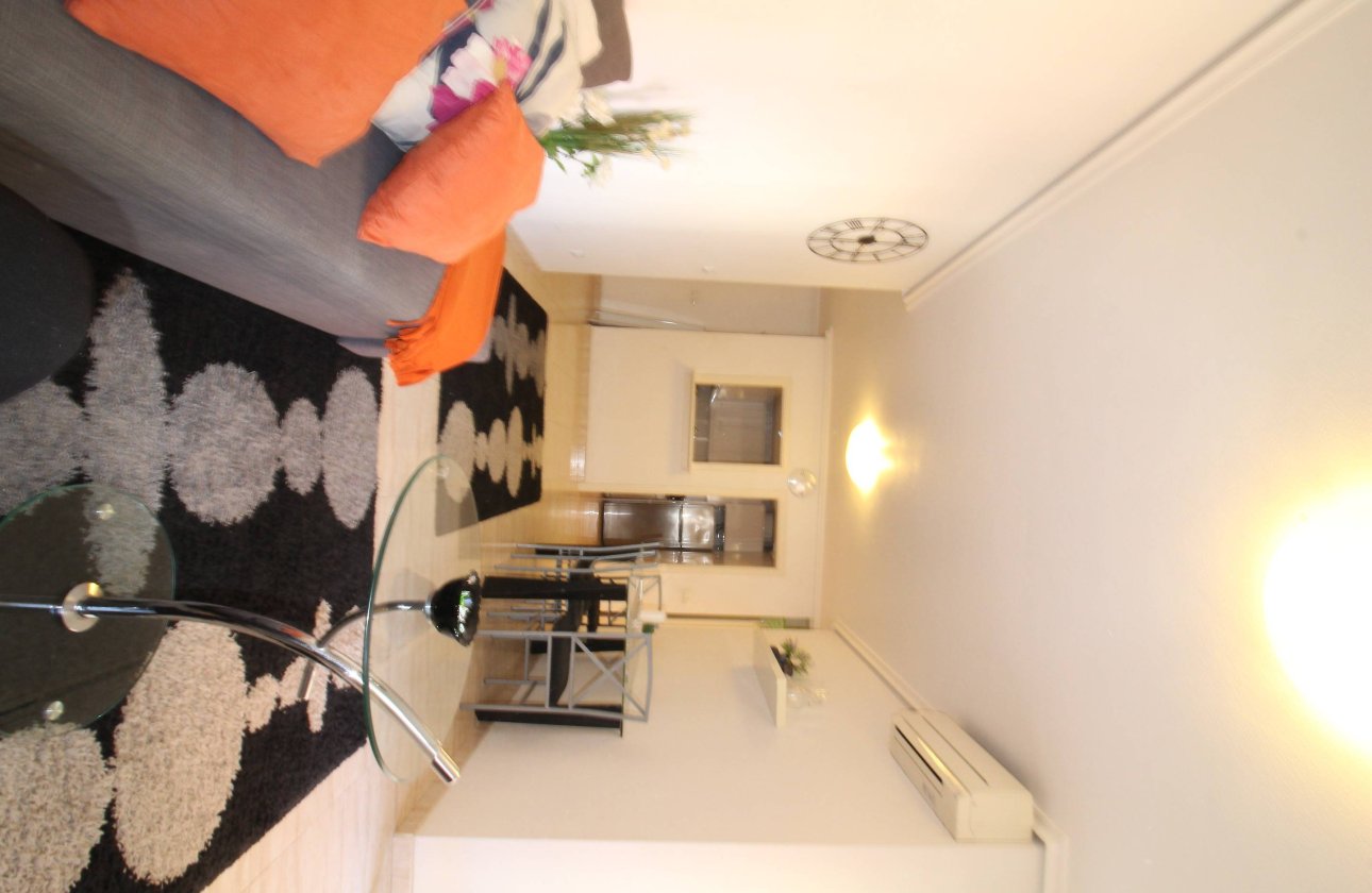Revente - Appartement -
Torrevieja - Centro