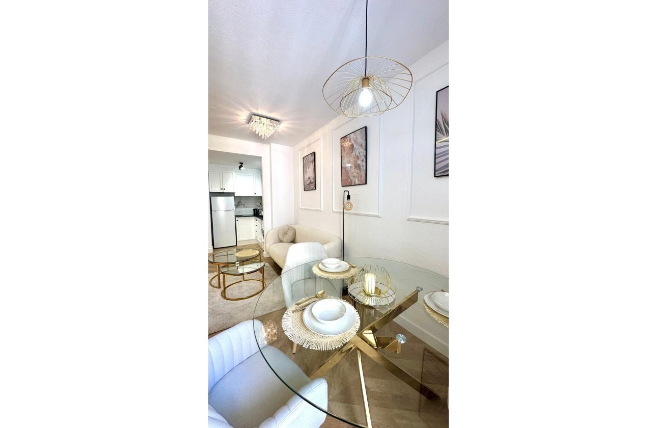 Revente - Appartement -
Torrevieja - Centro