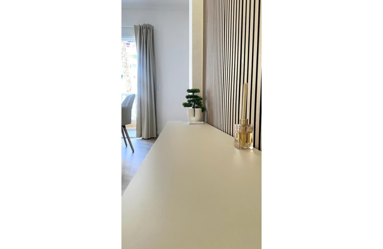 Revente - Appartement -
Torrevieja - Centro
