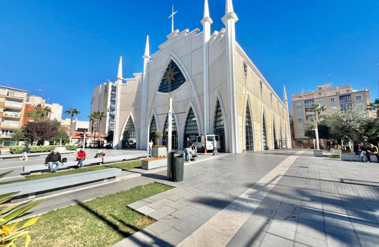 Revente - Appartement -
Torrevieja - Centro