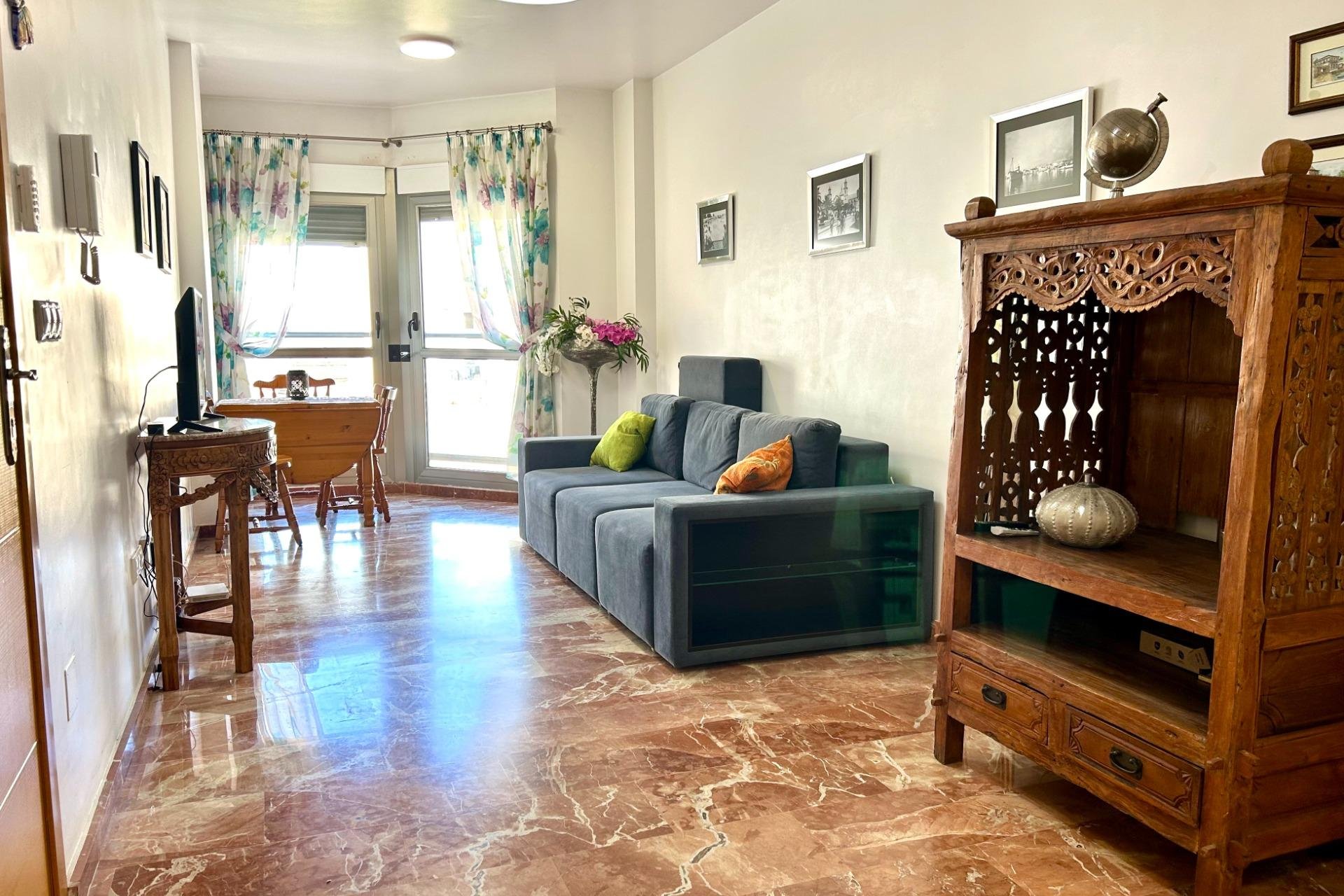 Revente - Appartement -
Torrevieja - Centro