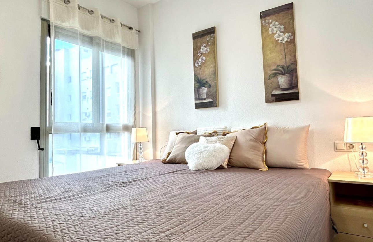 Revente - Appartement -
Torrevieja - Centro