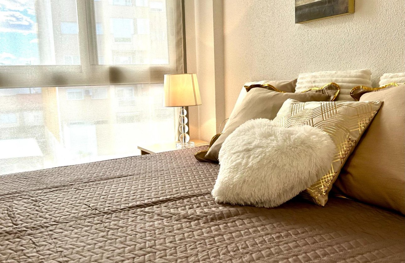 Revente - Appartement -
Torrevieja - Centro