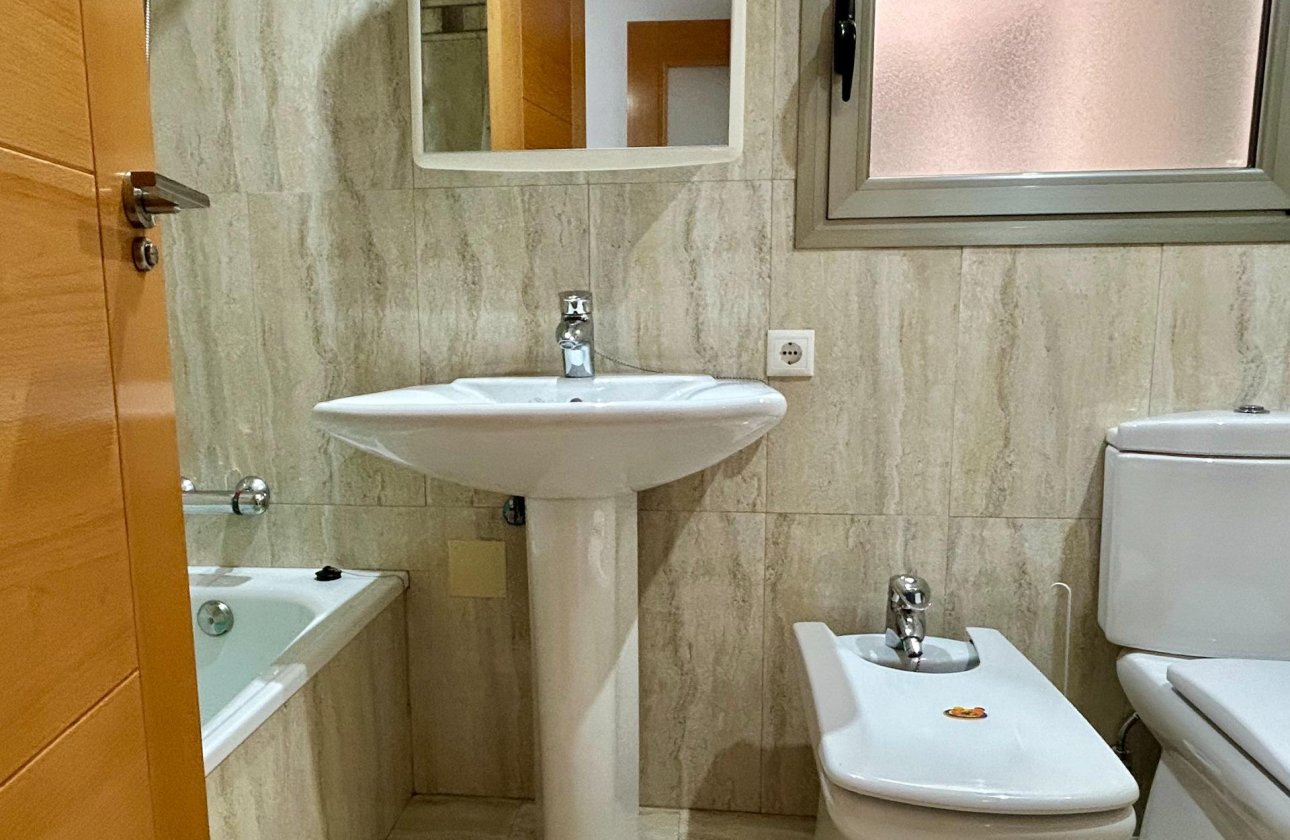 Revente - Appartement -
Torrevieja - Centro