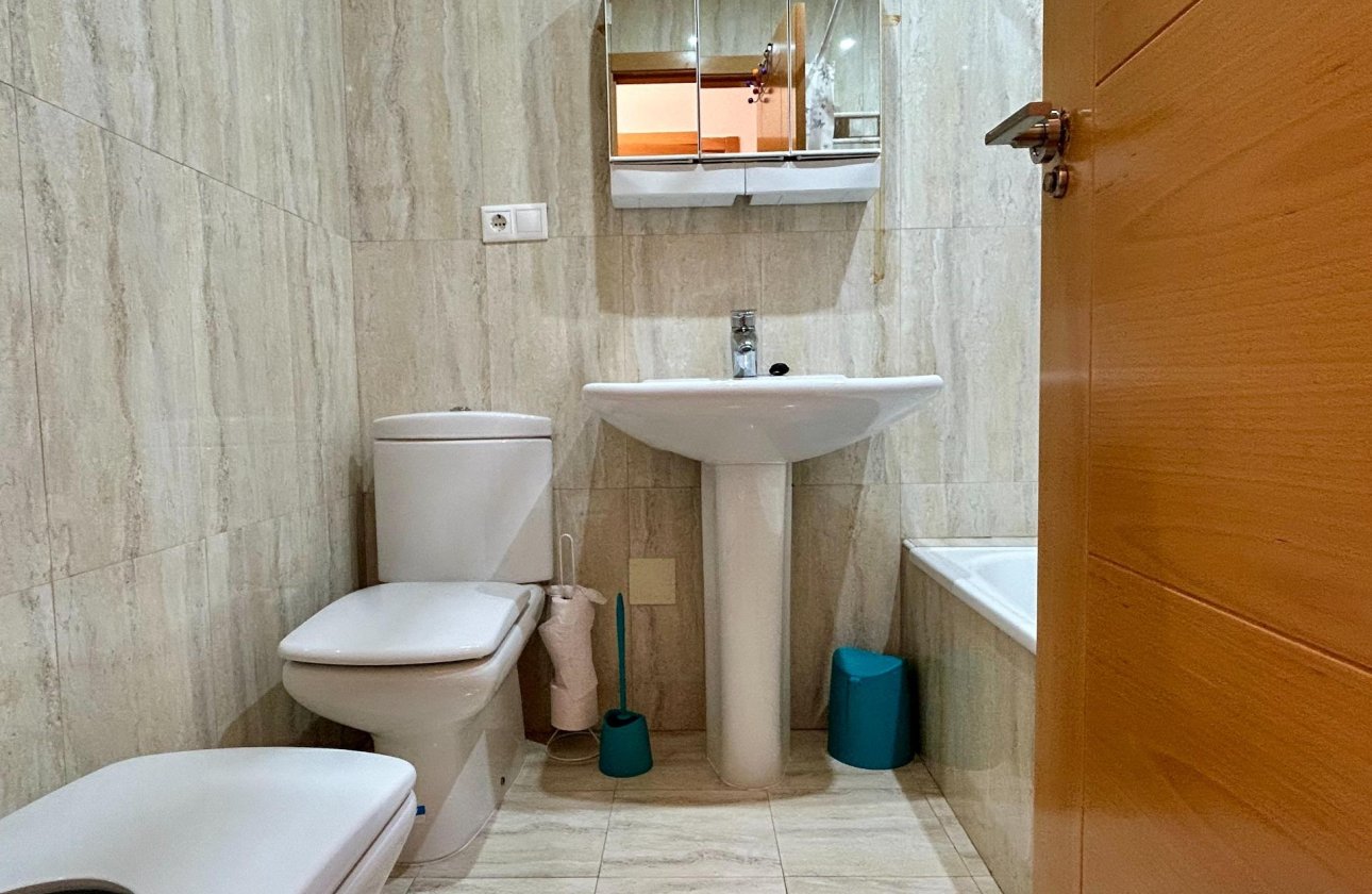 Revente - Appartement -
Torrevieja - Centro