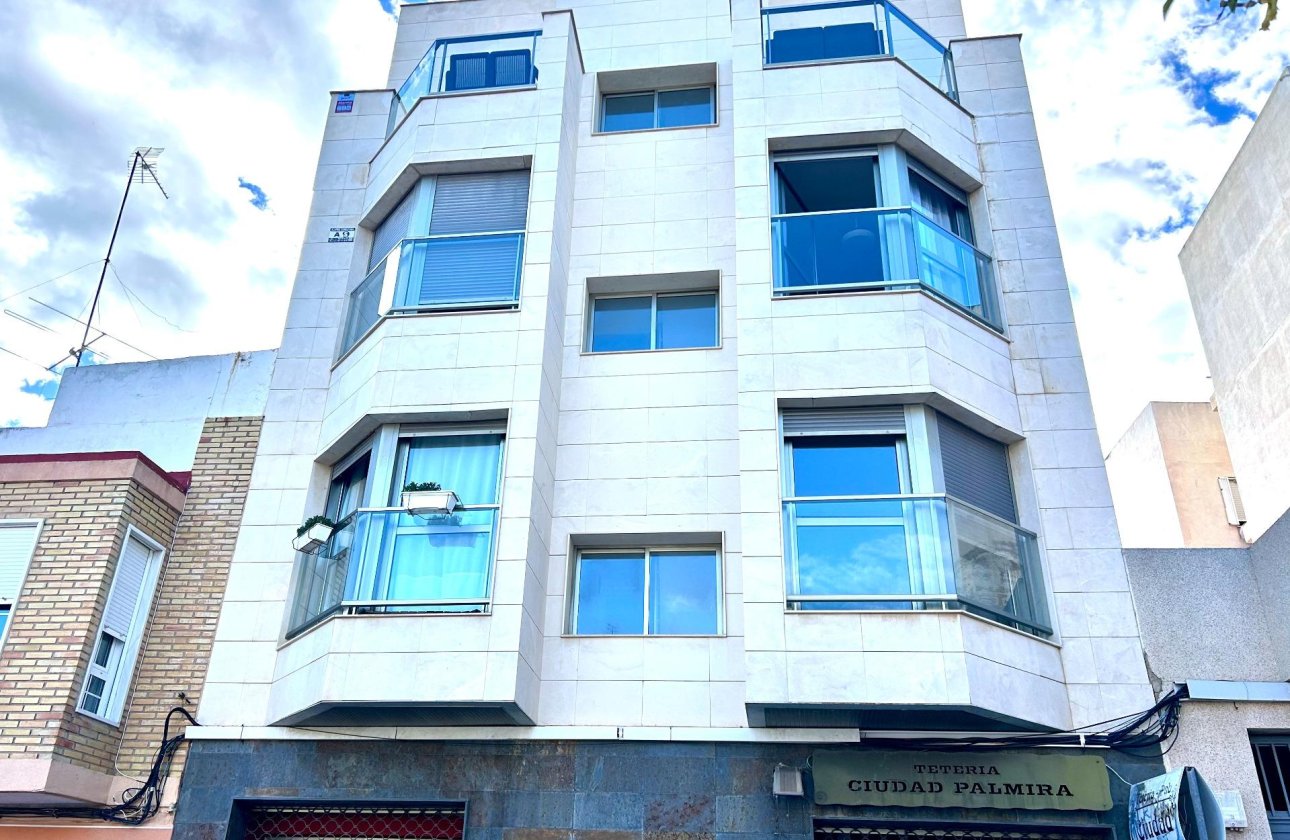 Revente - Appartement -
Torrevieja - Centro