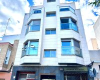 Revente - Appartement -
Torrevieja - Centro