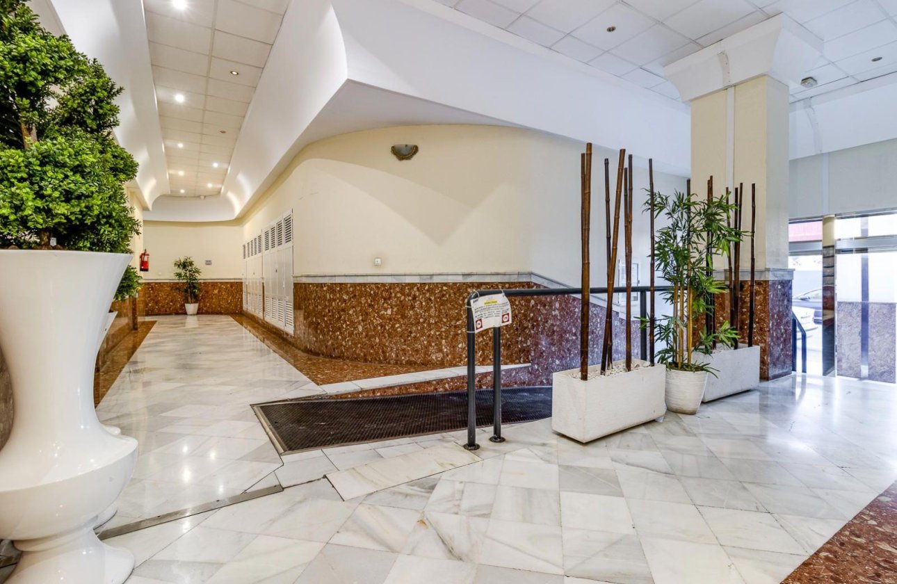 Revente - Appartement -
Torrevieja - Centro