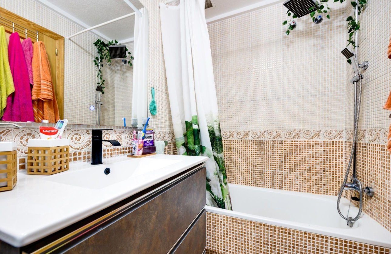 Revente - Appartement -
Torrevieja - Centro