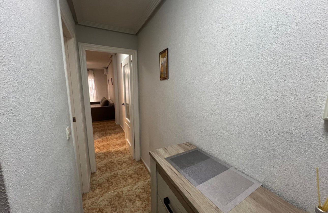 Revente - Appartement -
Torrevieja - Centro