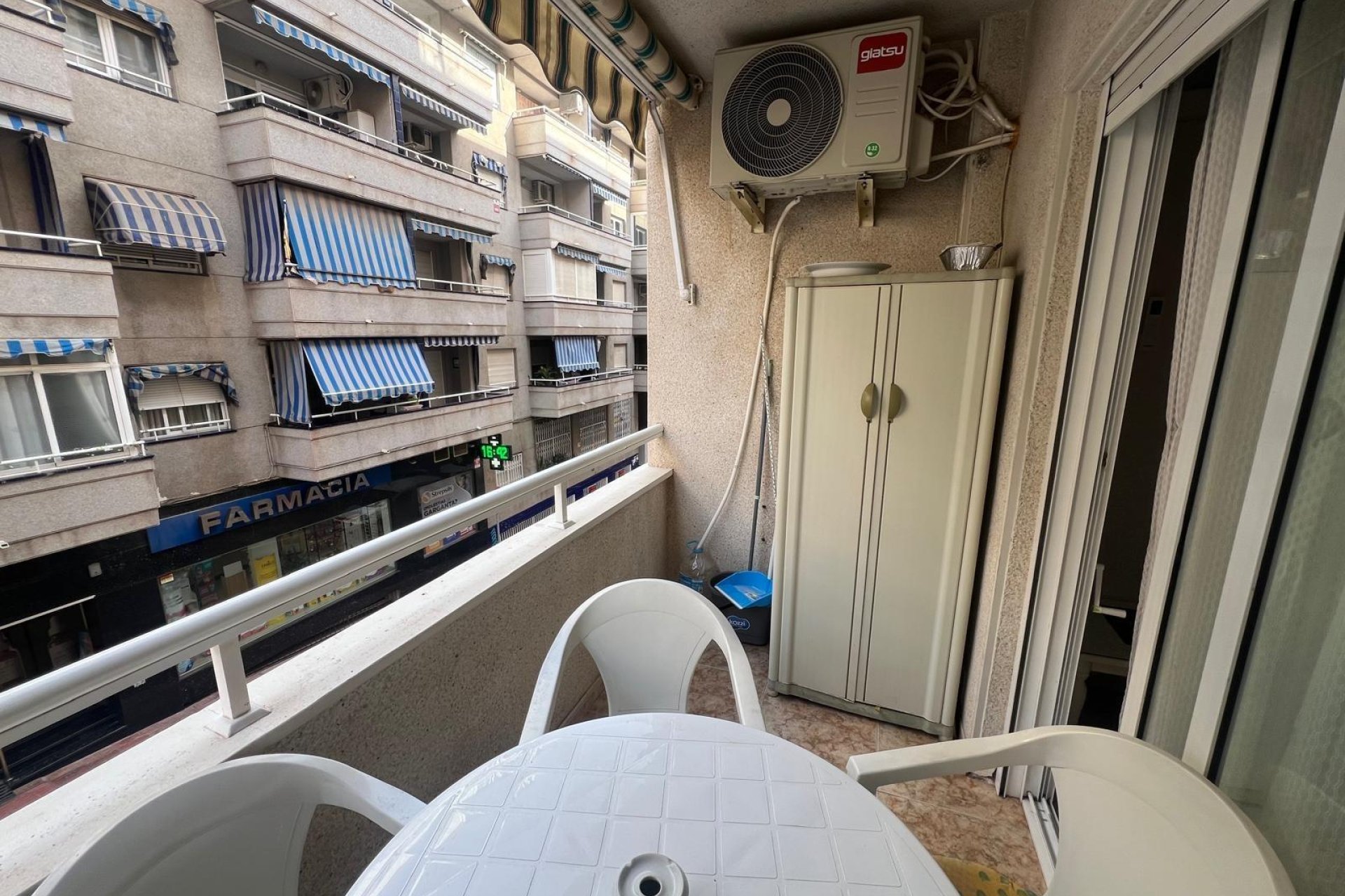 Revente - Appartement -
Torrevieja - Centro