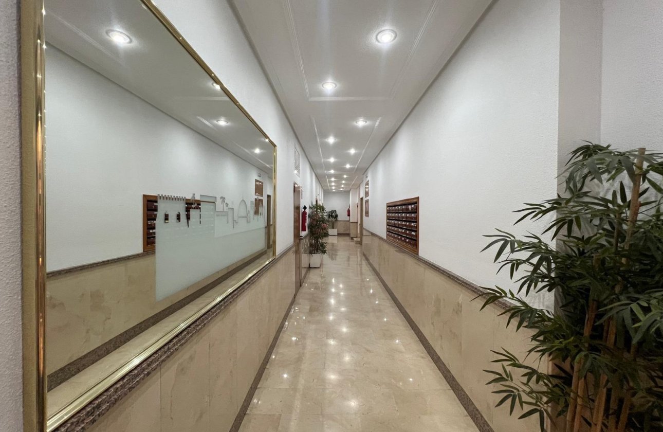 Revente - Appartement -
Torrevieja - Centro