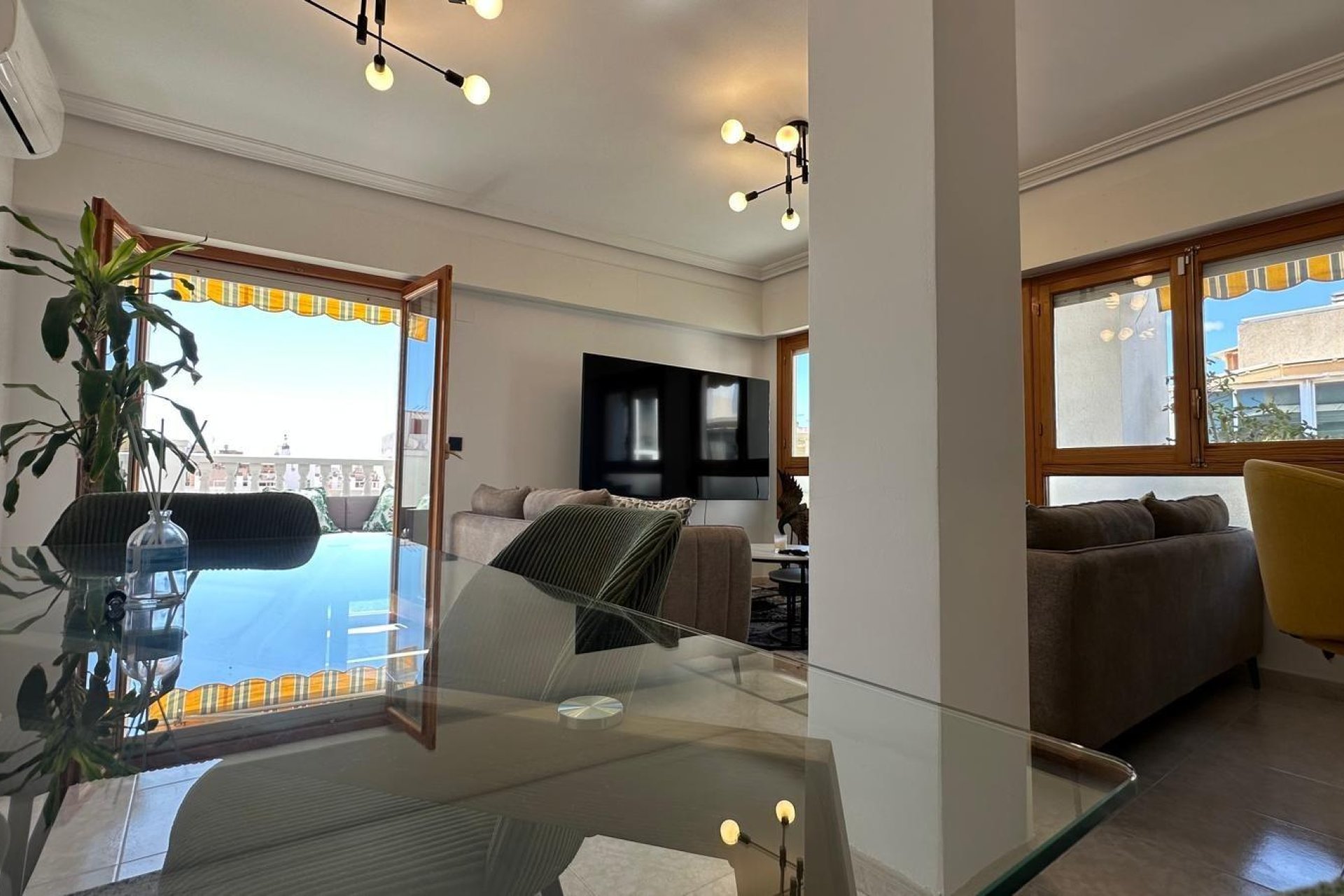 Revente - Appartement -
Torrevieja - Centro