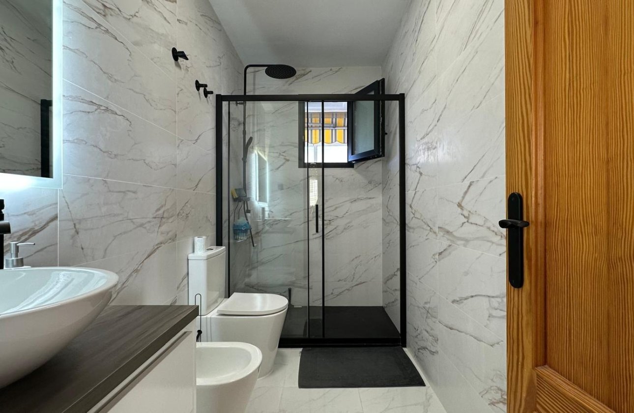 Revente - Appartement -
Torrevieja - Centro