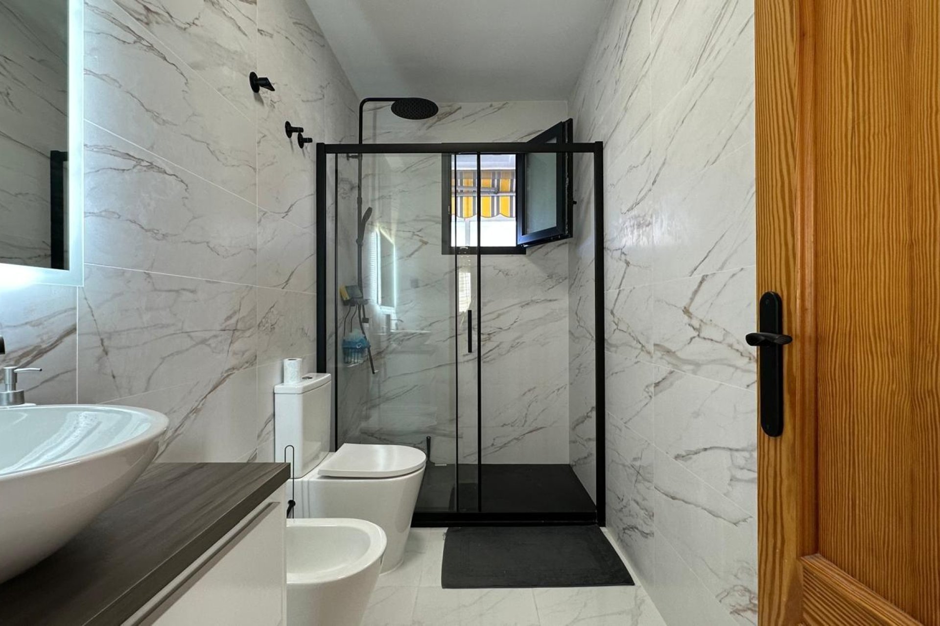 Revente - Appartement -
Torrevieja - Centro