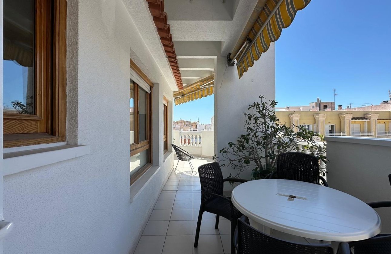Revente - Appartement -
Torrevieja - Centro