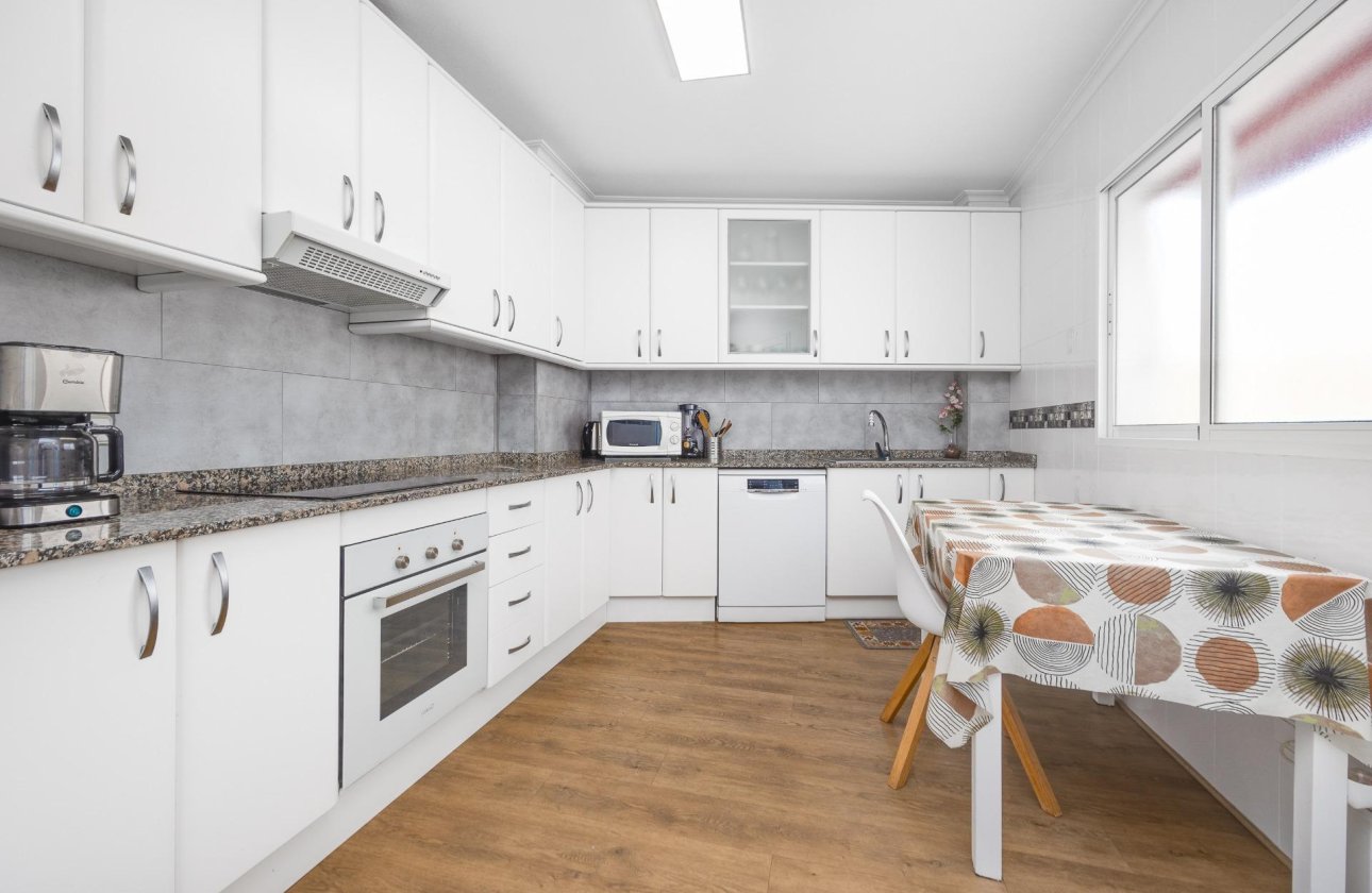 Revente - Appartement -
Torrevieja - Centro