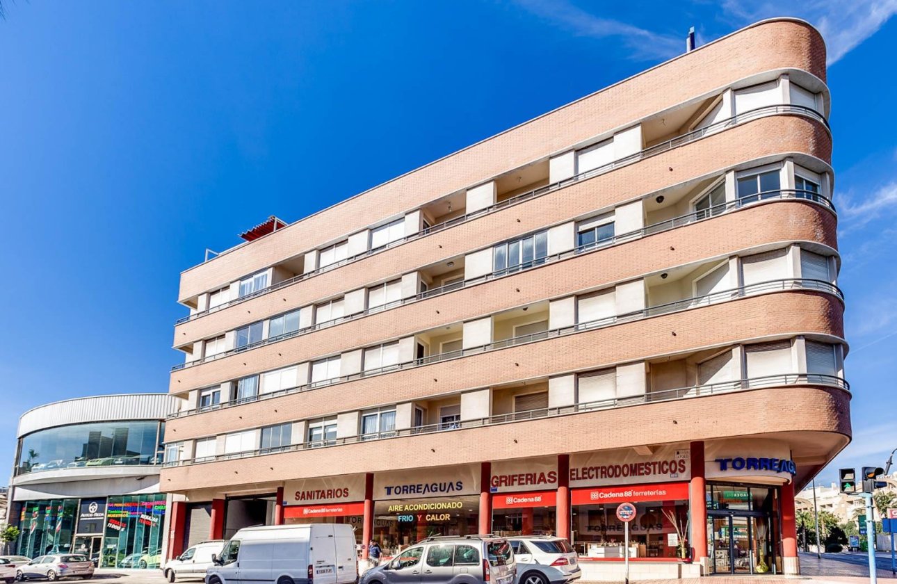 Revente - Appartement -
Torrevieja - Centro