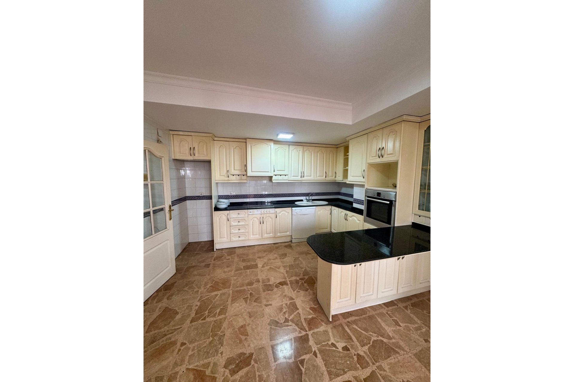 Revente - Appartement -
Torrevieja - Centro