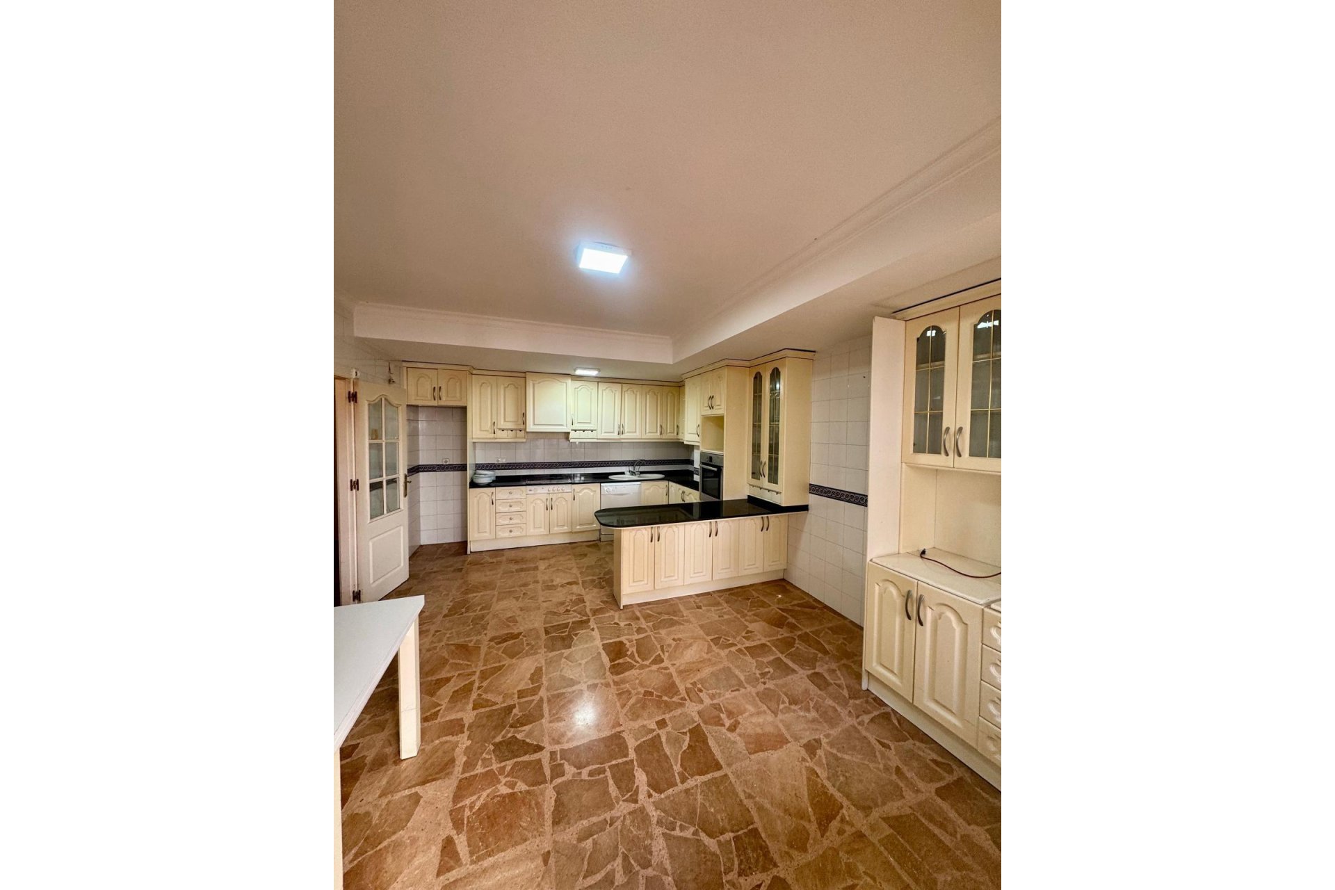 Revente - Appartement -
Torrevieja - Centro