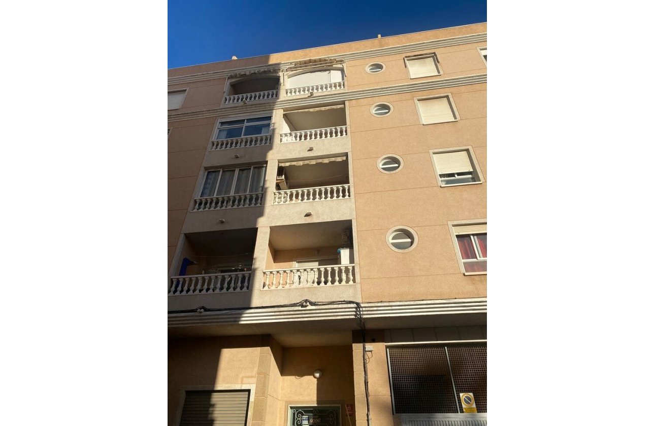Revente - Appartement -
Torrevieja - Centro