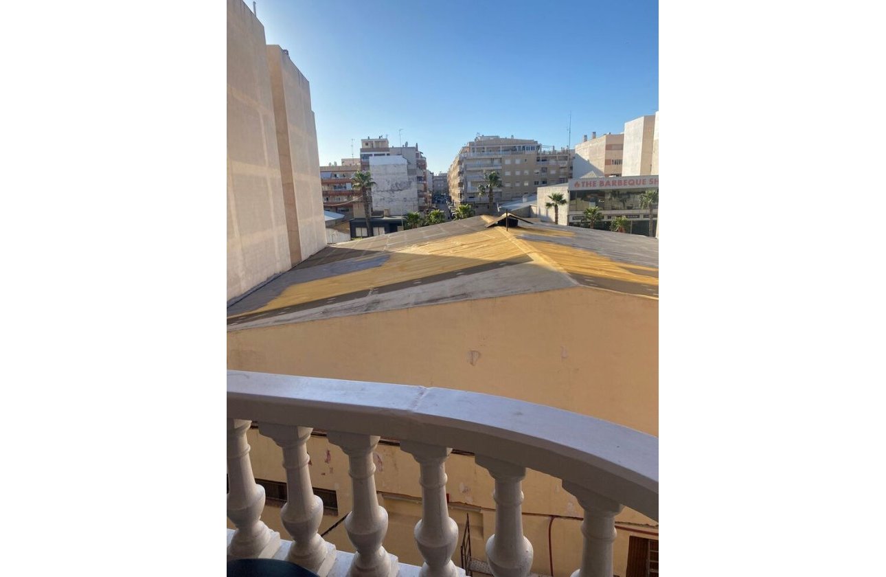 Revente - Appartement -
Torrevieja - Centro