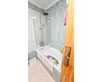 Revente - Appartement -
Torrevieja - Centro