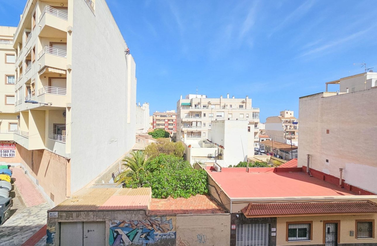Revente - Appartement -
Torrevieja - Centro