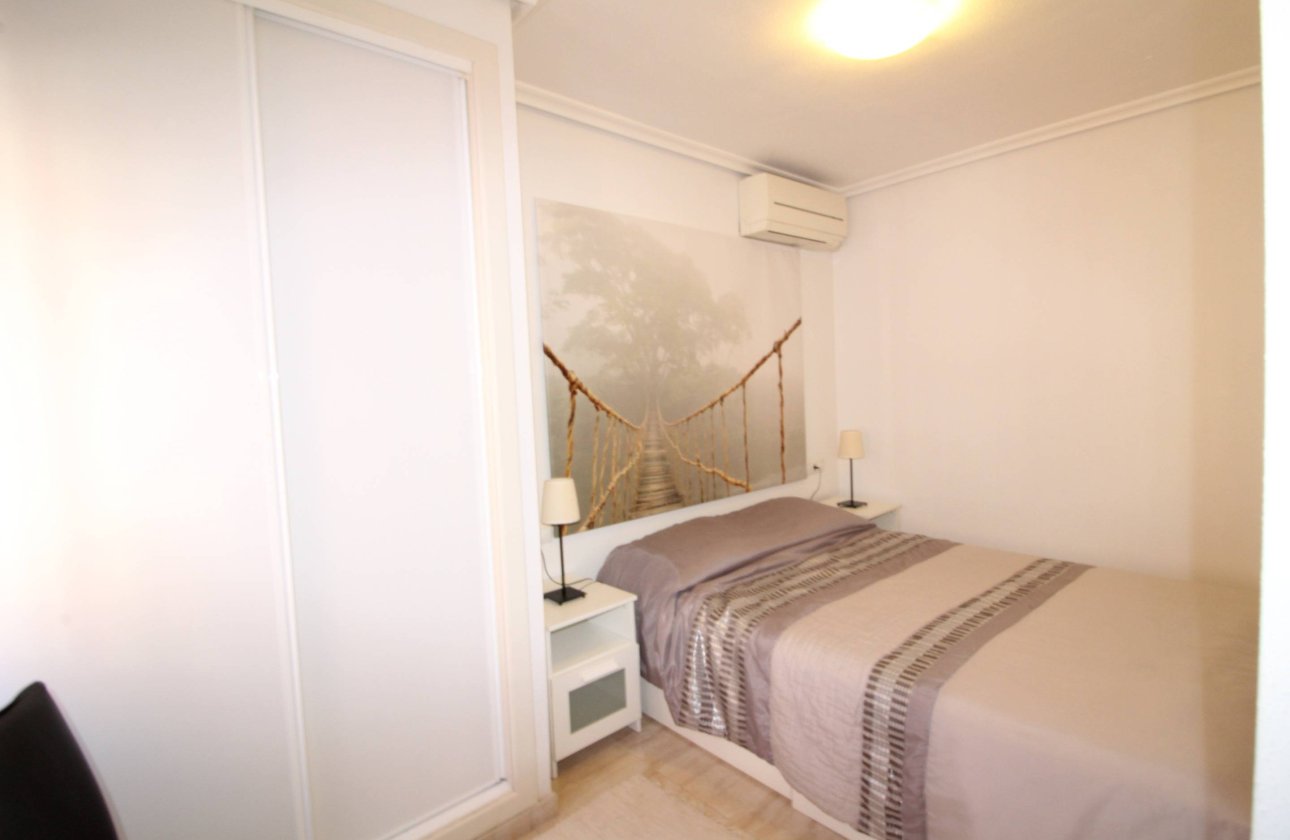 Revente - Appartement -
Torrevieja - Centro