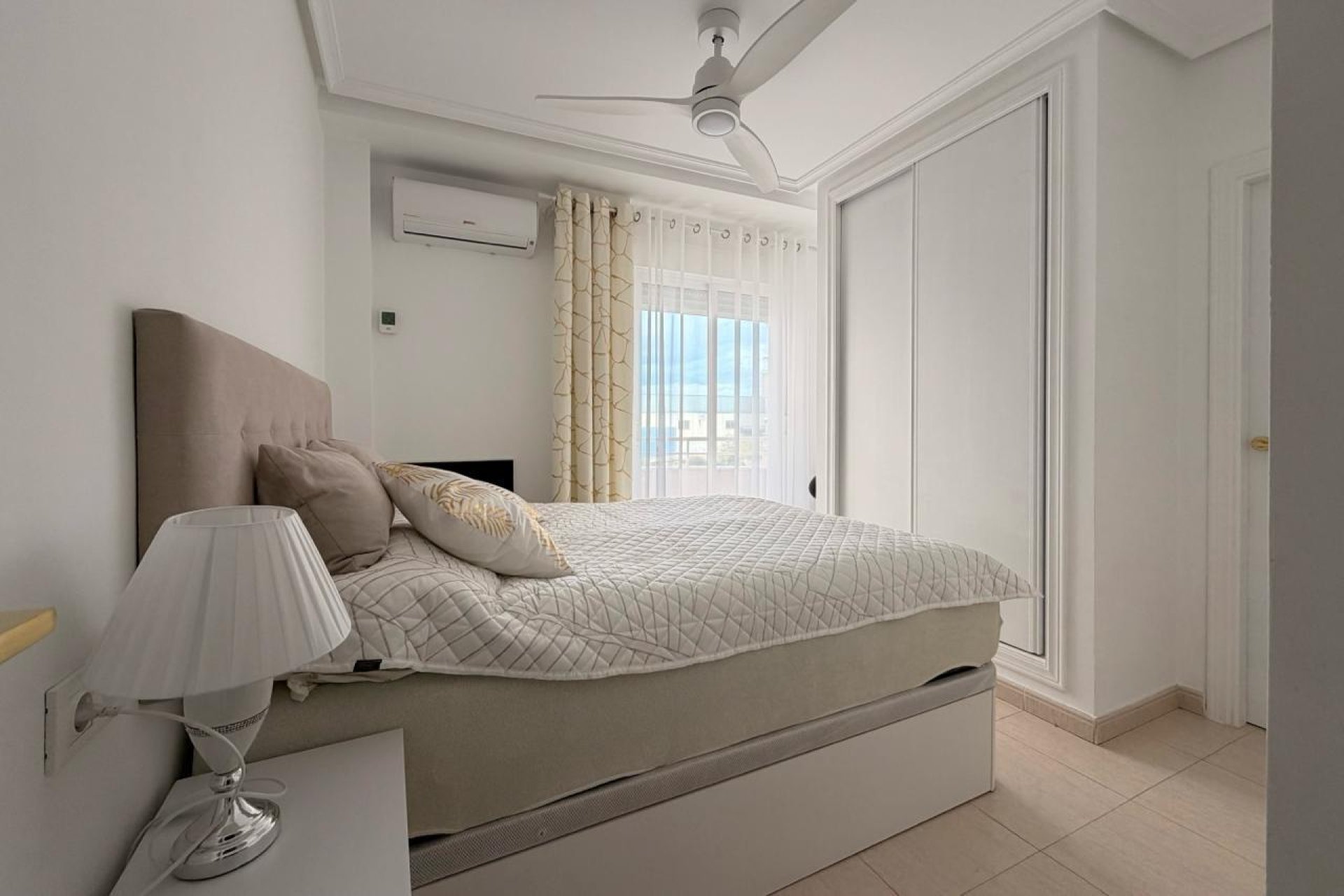 Revente - Appartement -
Torrevieja - Centro