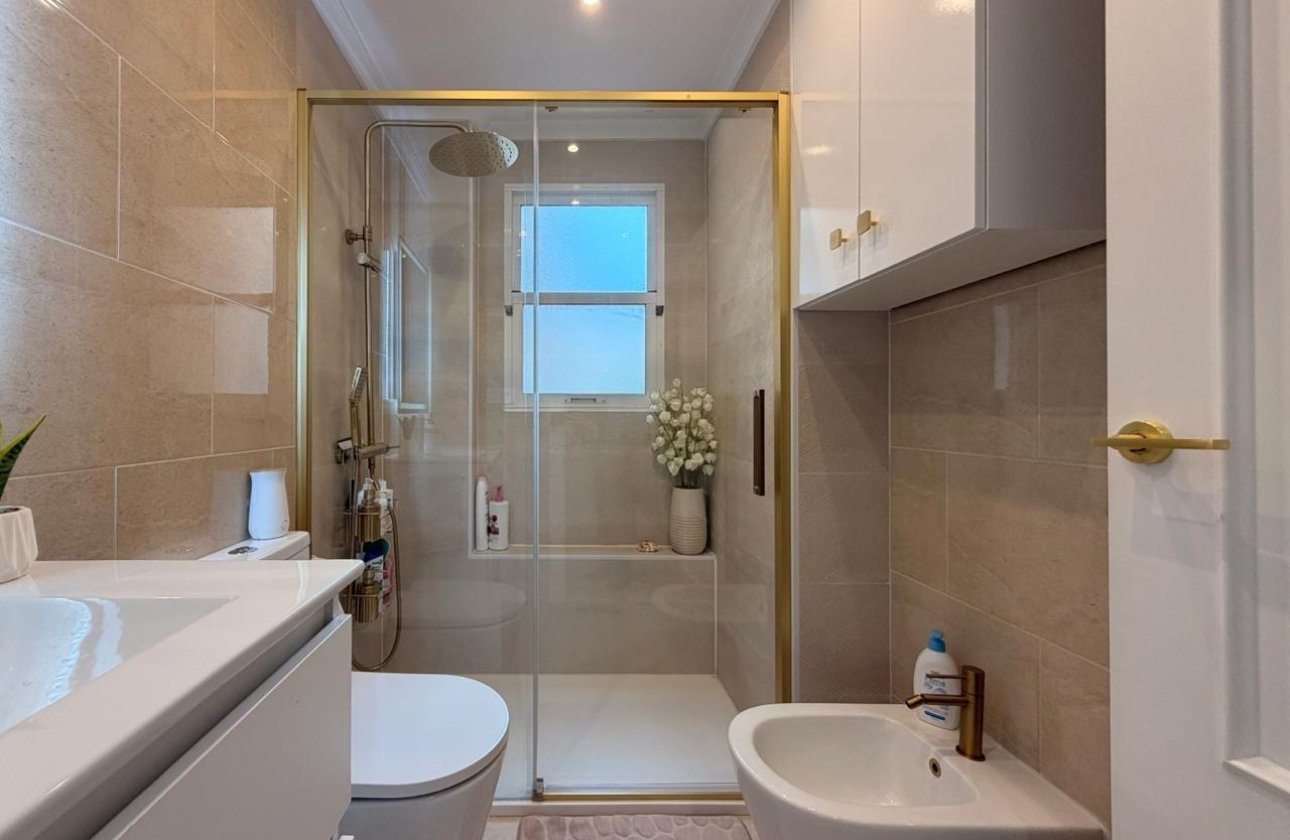 Revente - Appartement -
Torrevieja - Centro