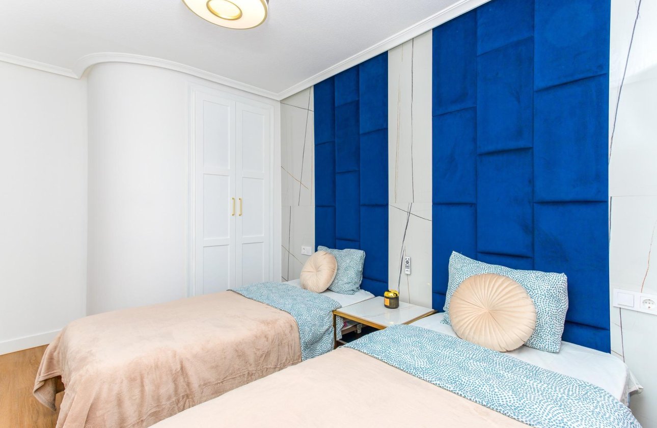 Revente - Appartement -
Torrevieja - Centro