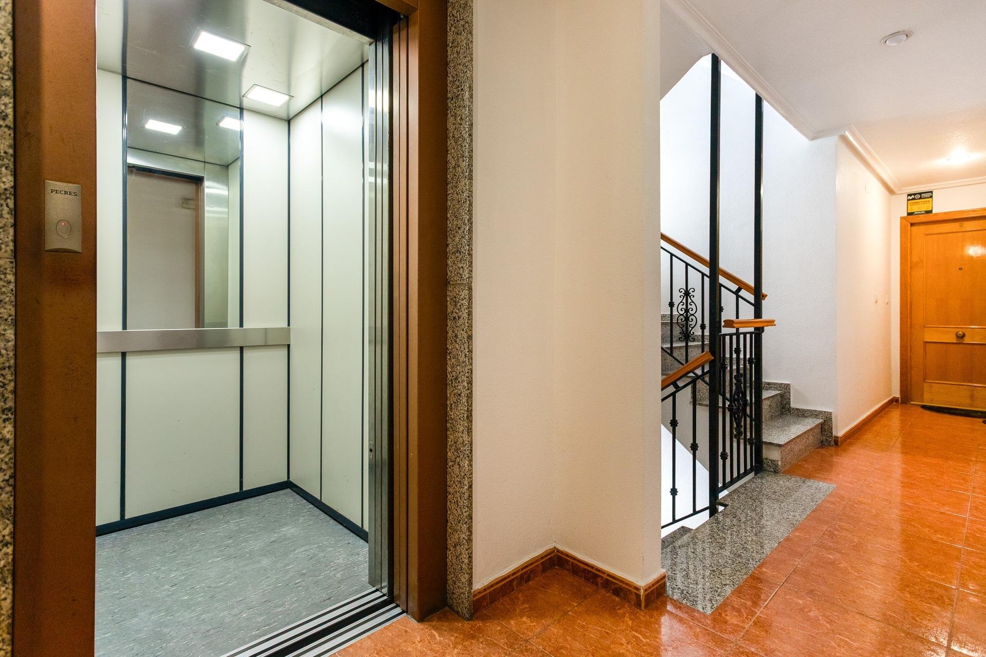 Revente - Appartement -
Torrevieja - Centro