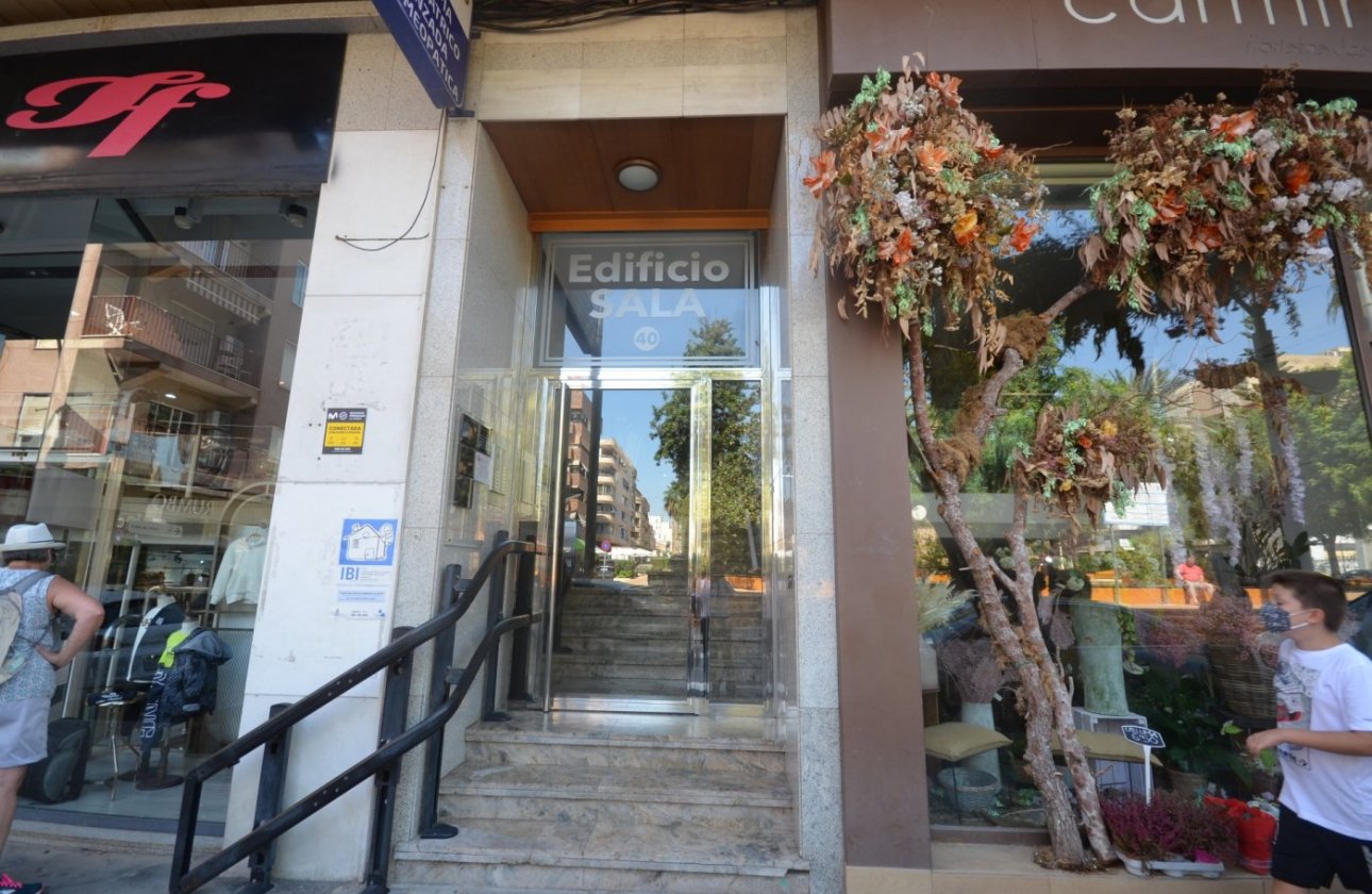 Revente - Appartement -
Torrevieja - Centro