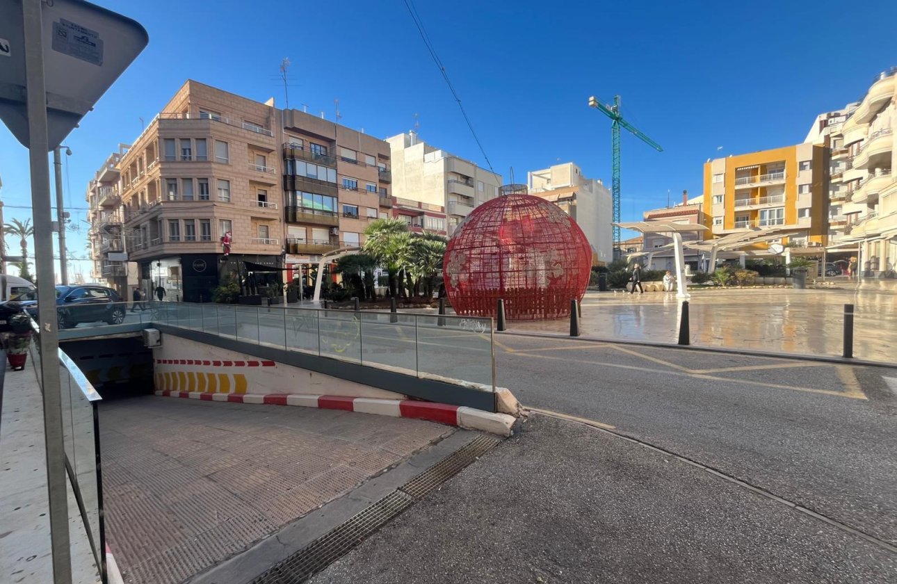 Revente - Appartement -
Torrevieja - Centro