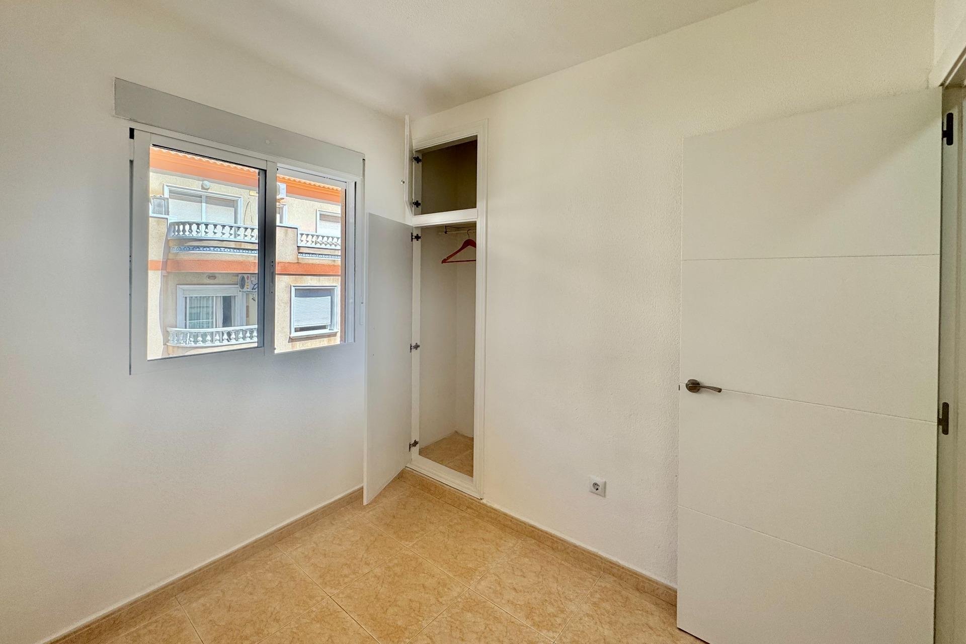 Revente - Appartement -
Torrevieja - Centro