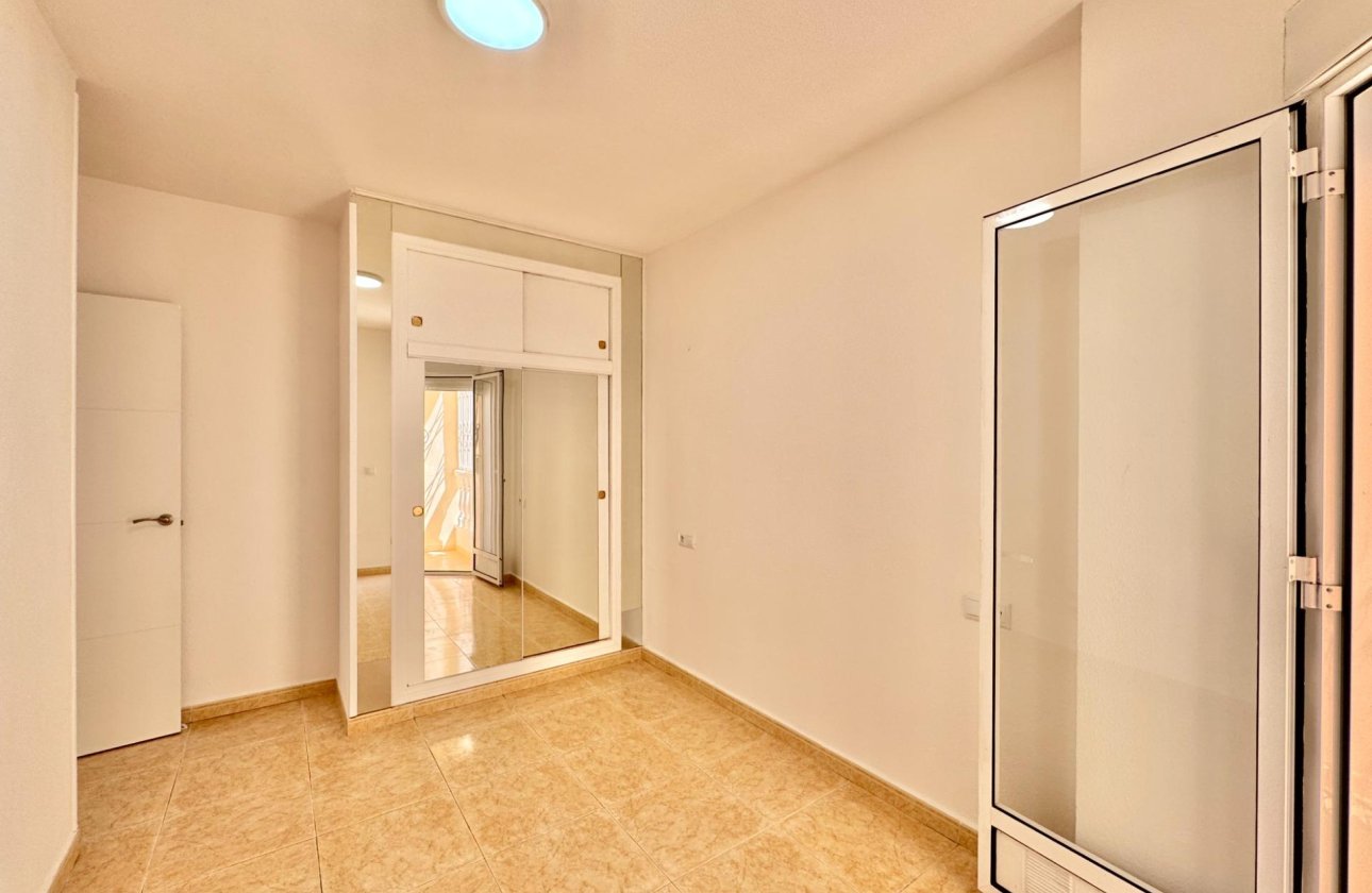 Revente - Appartement -
Torrevieja - Centro