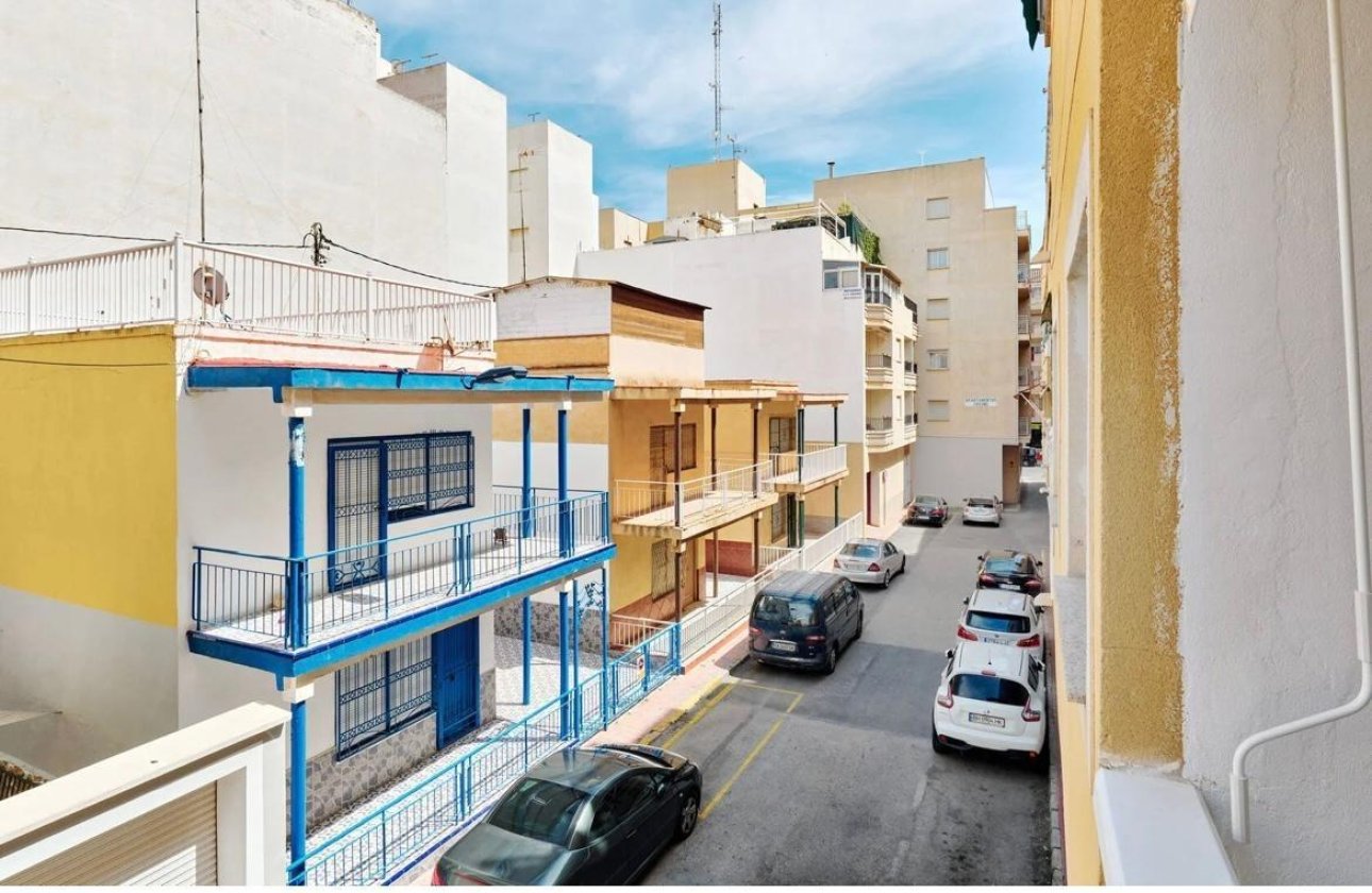 Revente - Appartement -
Torrevieja - Centro