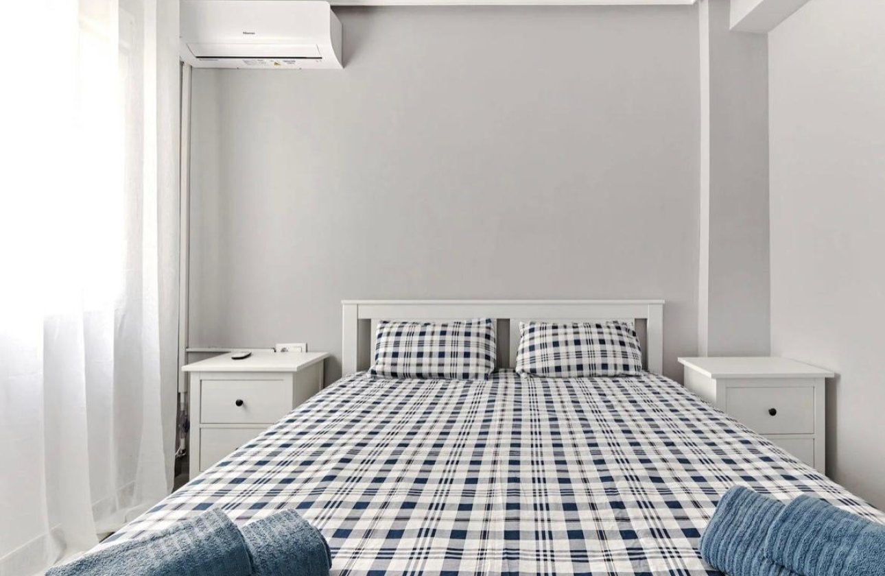 Revente - Appartement -
Torrevieja - Centro