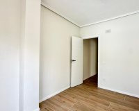 Revente - Appartement -
Torrevieja - Centro