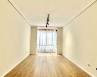 Revente - Appartement -
Torrevieja - Centro