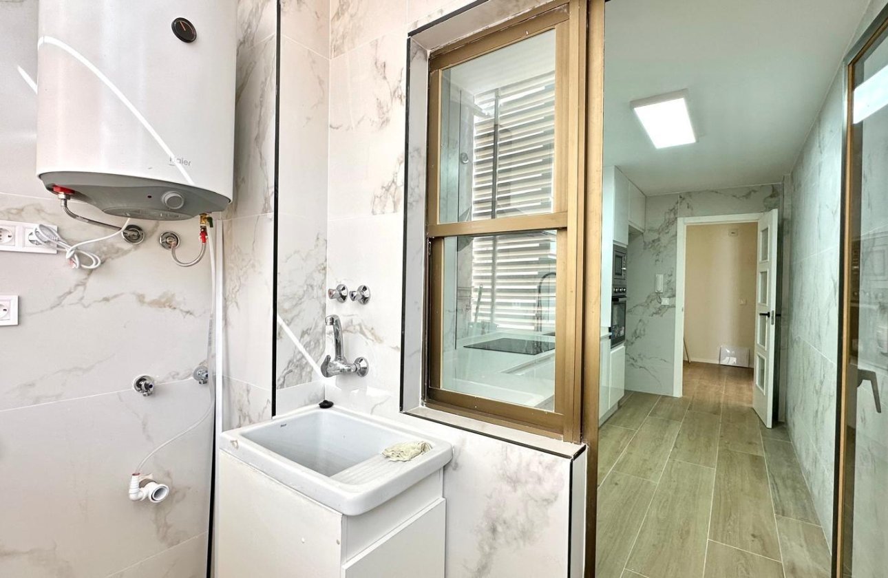 Revente - Appartement -
Torrevieja - Centro