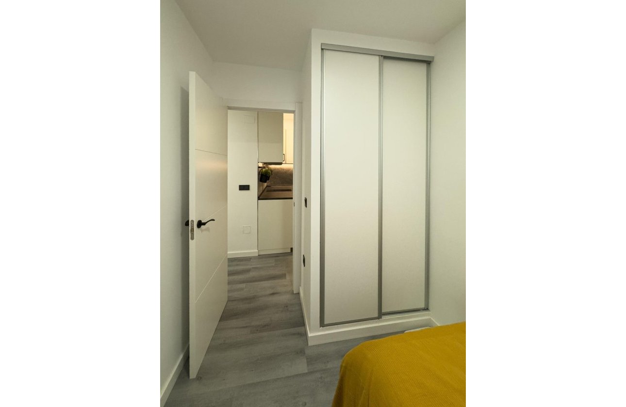 Revente - Appartement -
Torrevieja - Centro