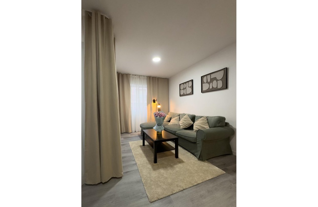 Revente - Appartement -
Torrevieja - Centro