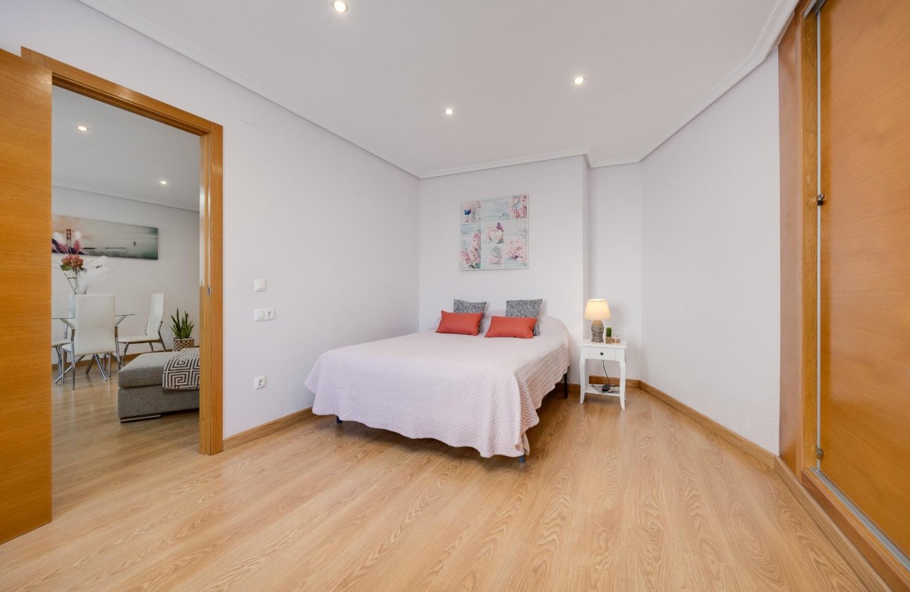 Revente - Appartement -
Torrevieja - Centro