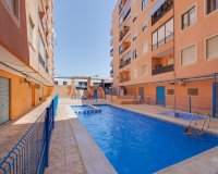 Revente - Appartement -
Torrevieja - Centro