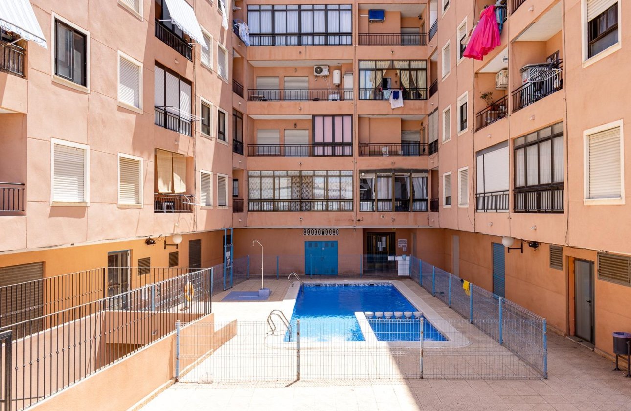 Revente - Appartement -
Torrevieja - Centro